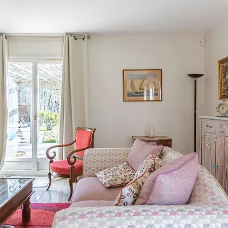 Dom wakacyjny Guestready - Maison Sur Parc Arbore A
